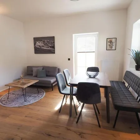 Leni 1 * Динтен-ам-Хохкёниг